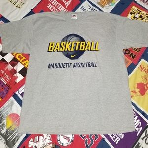 Vintage Nike Marquette Basketball Tshirt